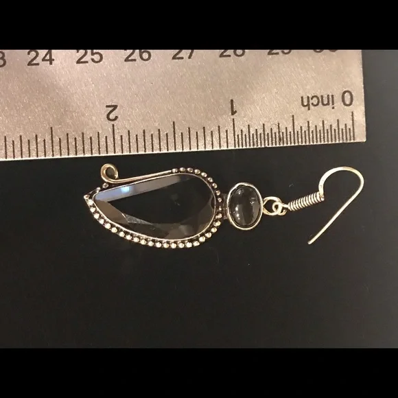 Faceted Onyx Earrings. NWOT - Picture 3 of 3